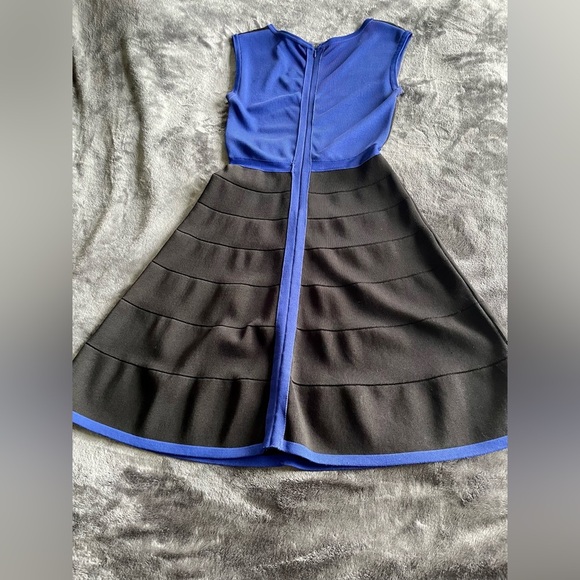 Flattering INC dress size S, black and blue dress - Picture 4 of 6